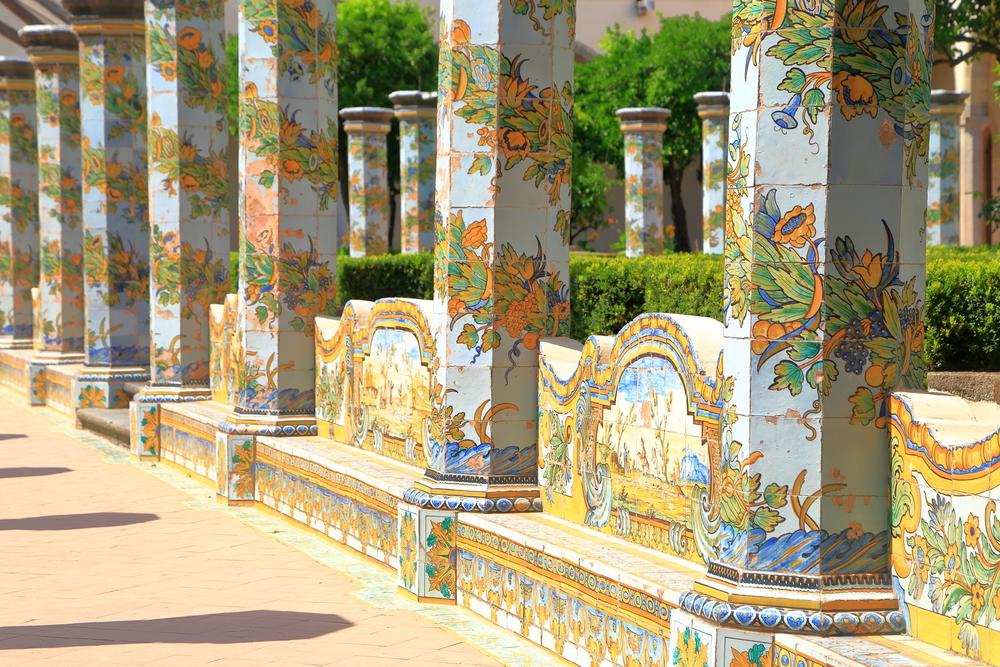 Majolica kloostergang Basiliek Santa Chiara Napels